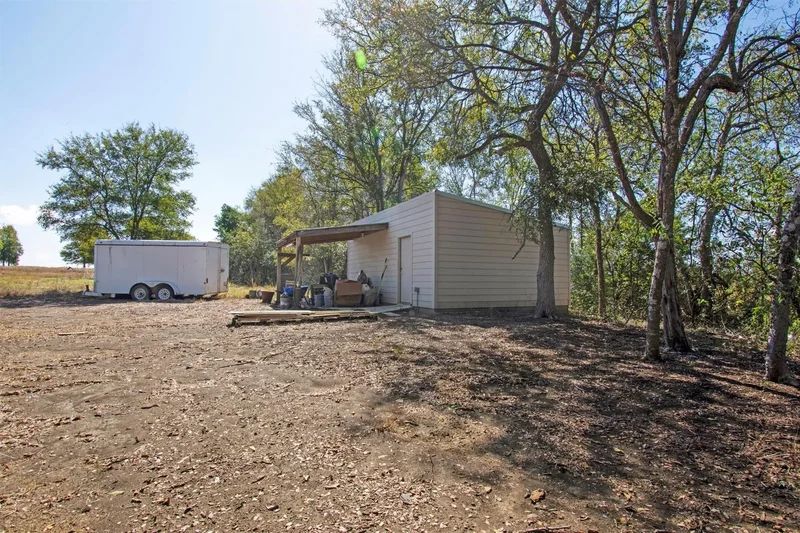 2247 Old Highway 20, McDade, Texas, United States. - Photo 34