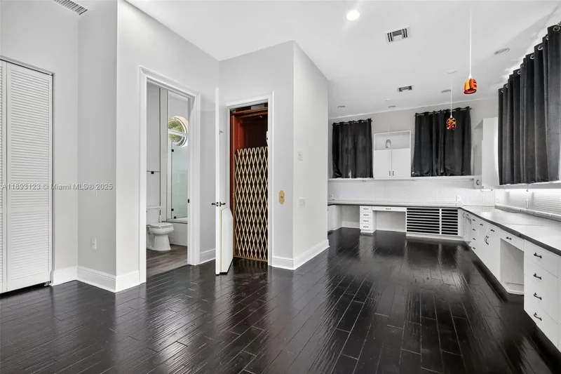 7837 SW 117th St, Pinecrest, FL, 33156, USA, Coral Gables, Florida, United States. - Photo 47