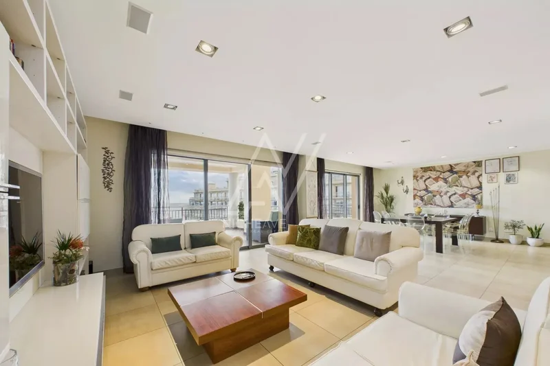Spacious Apartment with Stunning Views & Car Space in Portomaso