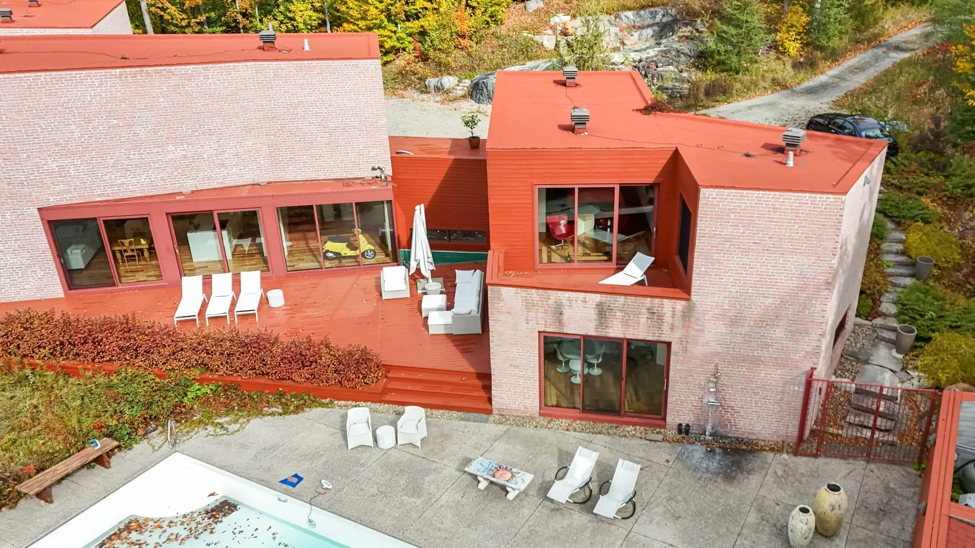Exterior photo 3