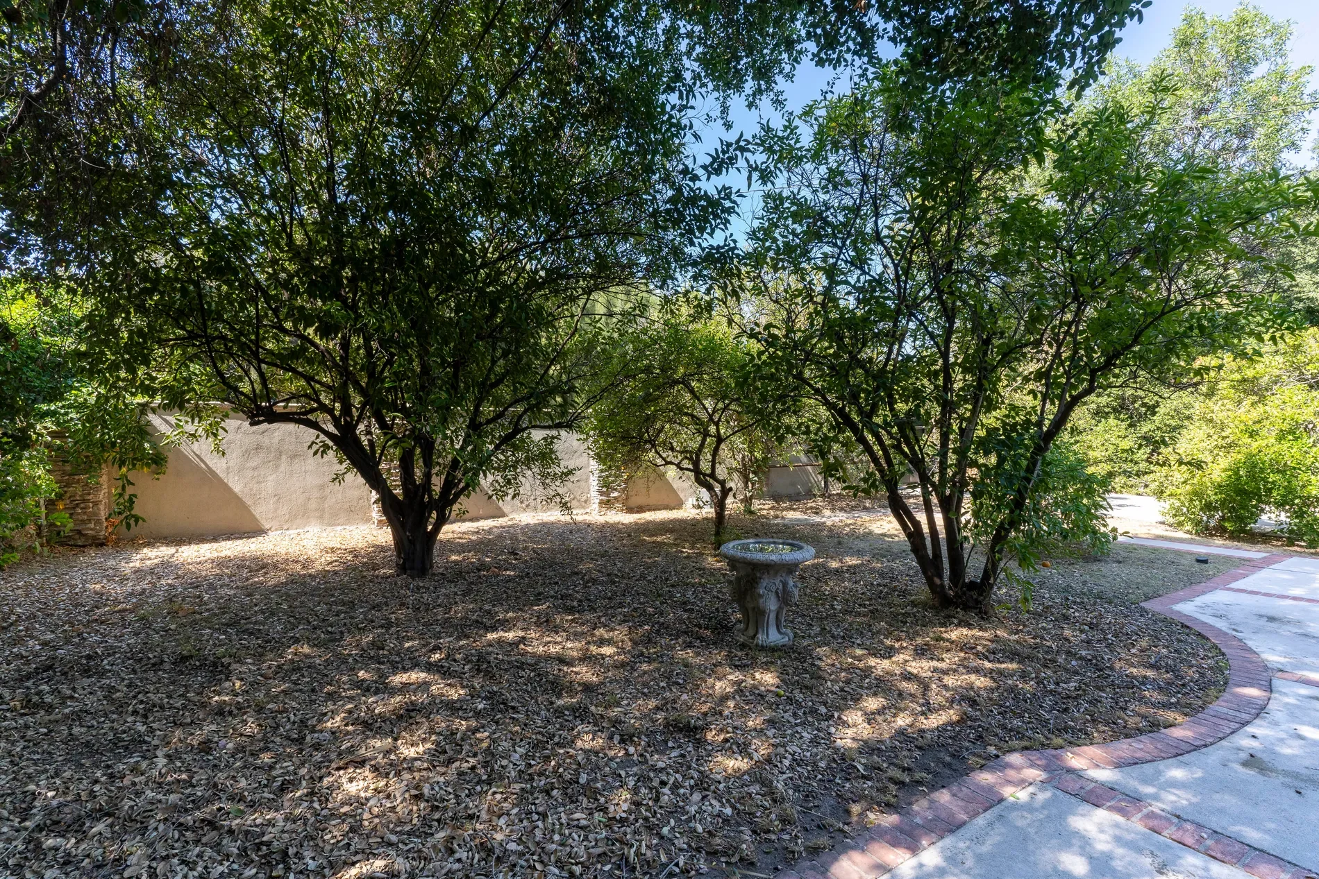 5828 Calvin Avenue, Tarzana, CA 91356, Los Angeles, California, United States. - Photo 10