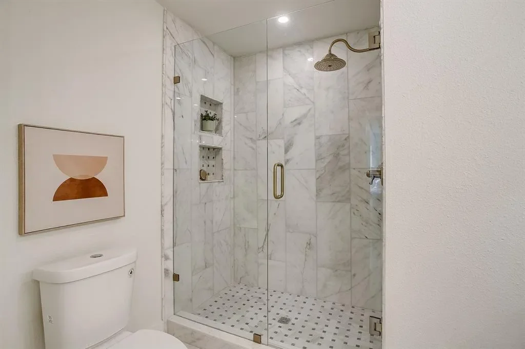 2560 Rogers Avenue, Fort Worth, Texas, United States. - Photo 16