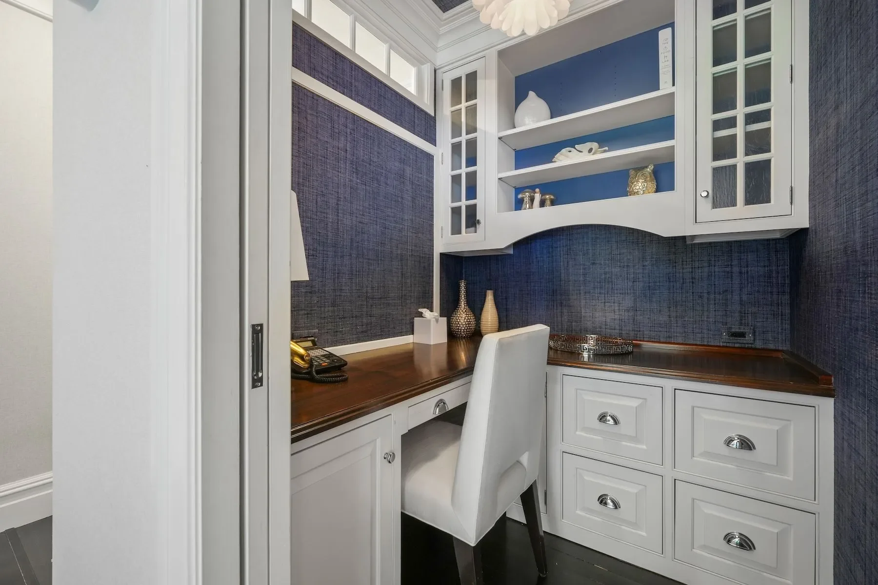 8 Hamlins Xing , Dover, MA 02030, Dover, Massachusetts, United States. - Photo 24