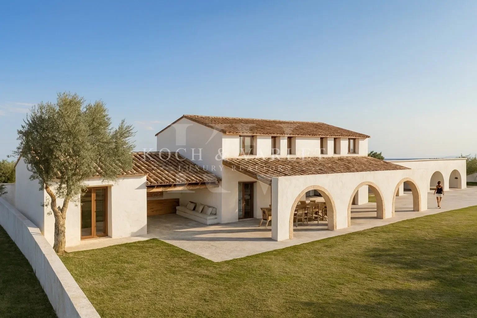 Exterior photo 2