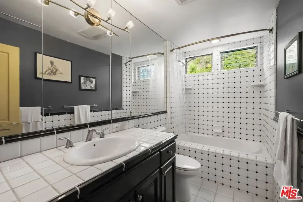 2158 Topanga Skyline Drive, Topanga, California, United States. - Photo 23