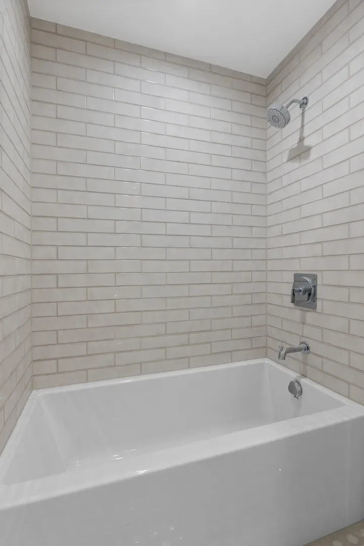 832 N Mozart Street, Chicago, Illinois, United States. - Photo 44