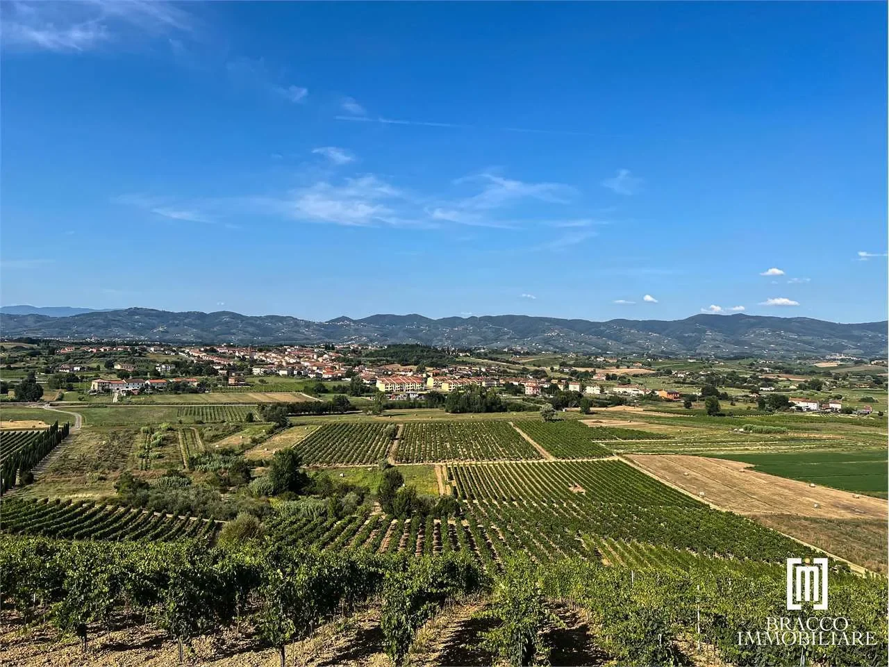 Via Roma, Cerreto Guidi, Tuscany, Italy. - Photo 34