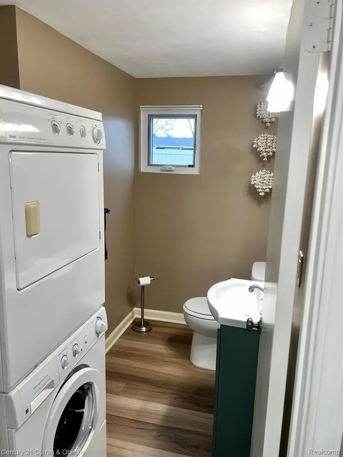 8065 S Portage Road, Jackson, MI 49201, Leoni, Michigan, United States. - Photo 36