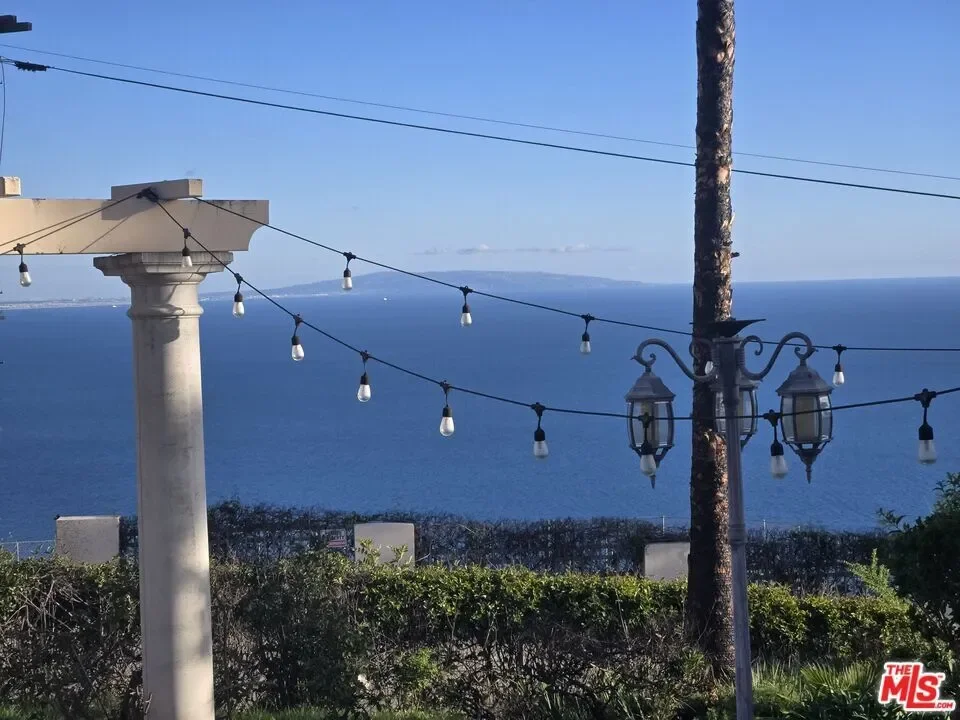 20776 Big Rock Drive, Malibu, California, United States. - Photo 52