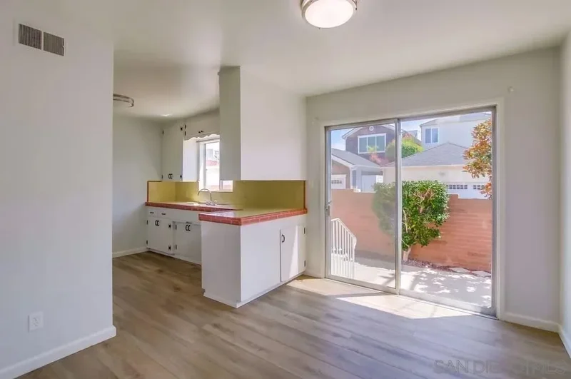 349-351 G Avenue, Coronado, California, United States. - Photo 23