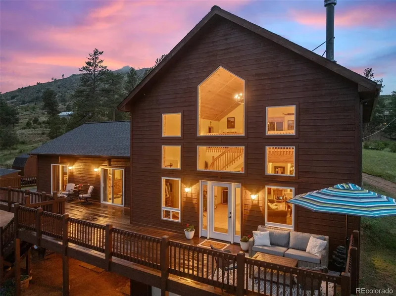 Single Family Residence in Pine