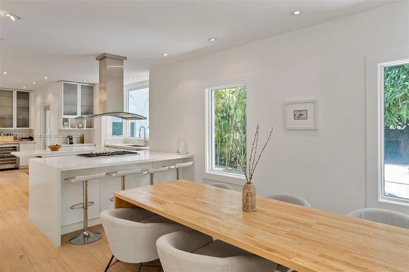 4286 S Douglas Rd, Miami, Florida, United States. - Photo 13