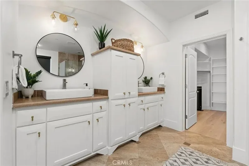 516 S S The Strand, Oceanside, California, United States. - Photo 41