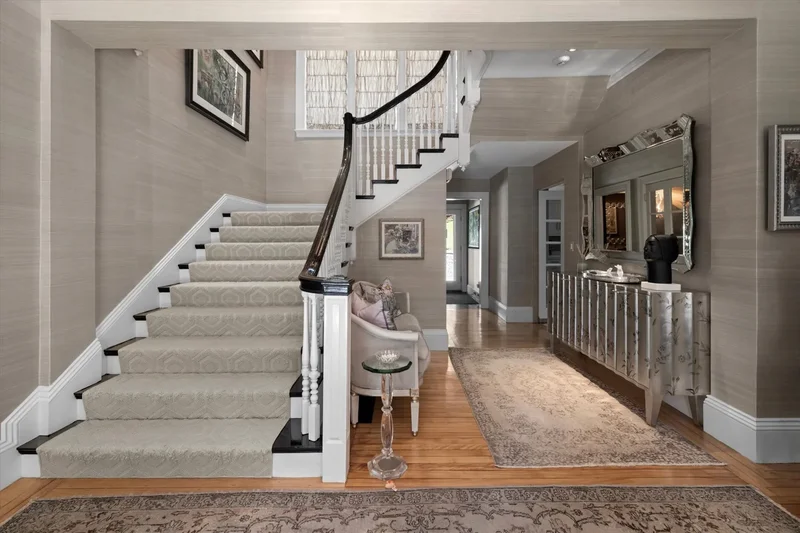 142 Crafts Road , Brookline, MA 02467, Brookline, Massachusetts, United States. - Photo 12