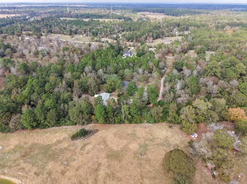 18451 Hills Lake Ct, Montgomery, Texas, United States. - Photo 41