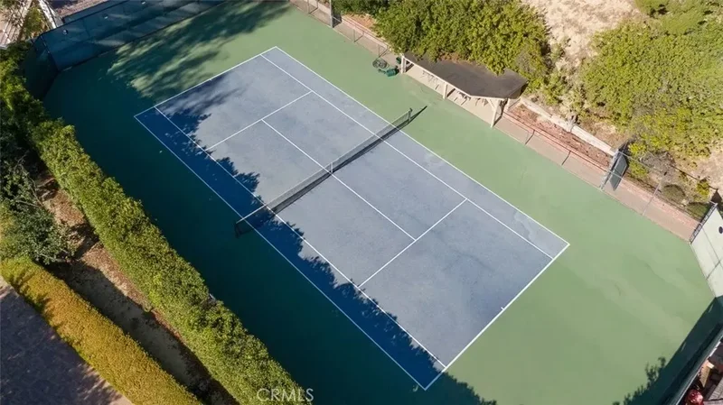 5250 Scott Robertson Road, Hidden Hills, California, United States. - Photo 38