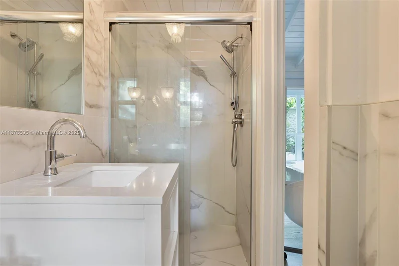 4286 S Douglas Rd, Miami, Florida, United States. - Photo 36