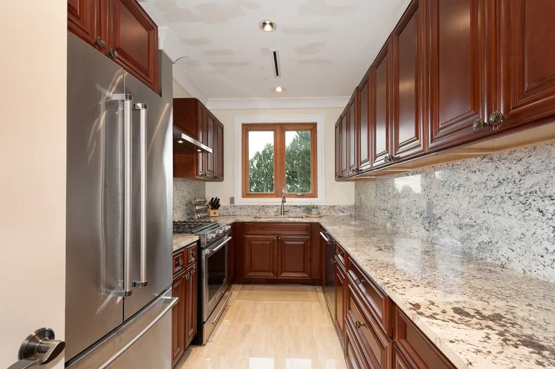 950 Greenwood Road, West Vancouver, BC V7S 1X7, West Vancouver, British Columbia, Canada. - Photo 2