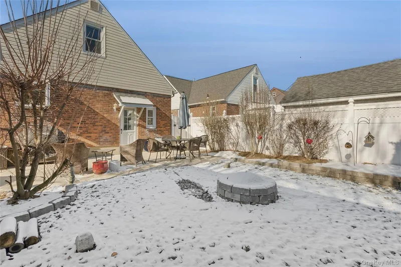15 N Oceanside Road, Rockville Centre, New York, United States. - Photo 36