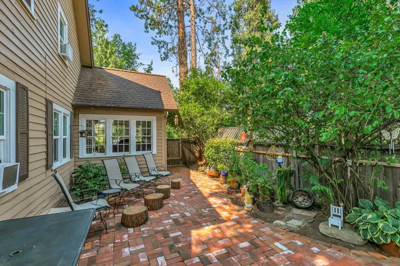 715 S Oakdale Avenue , Medford, OR 97501, Medford, Oregon, United States. - Photo 30