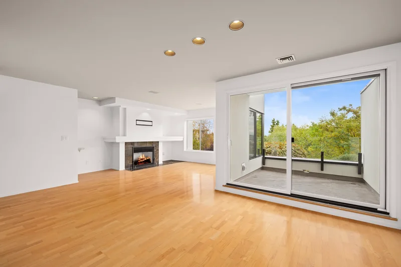 2410 Aurora Ave N Unit #105, Seattle, WA 98109, Seattle, Washington, United States. - Photo 6