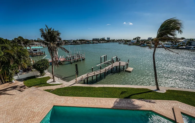 7986 9th Ave S, St Petersburg, FL 33707, St. Petersburg, Florida, United States. - Photo 12