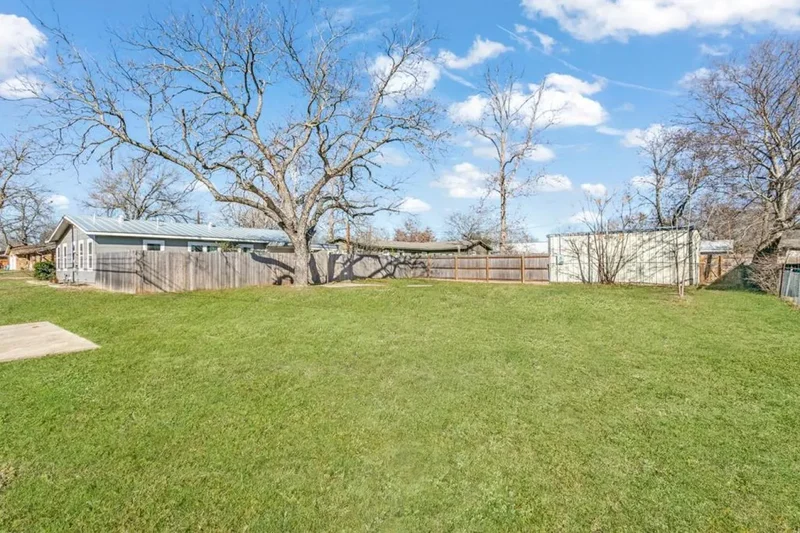 513 S Olive Street, Fredericksburg, Texas, United States. - Photo 11