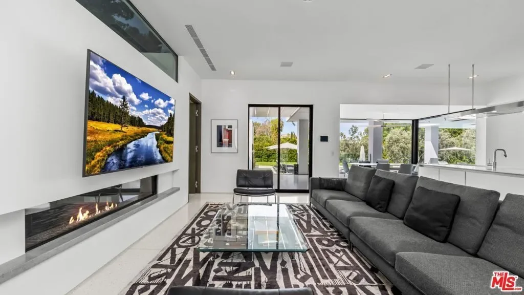 16032 VALLEY VISTA Boulevard, Los Angeles, California, United States. - Photo 36