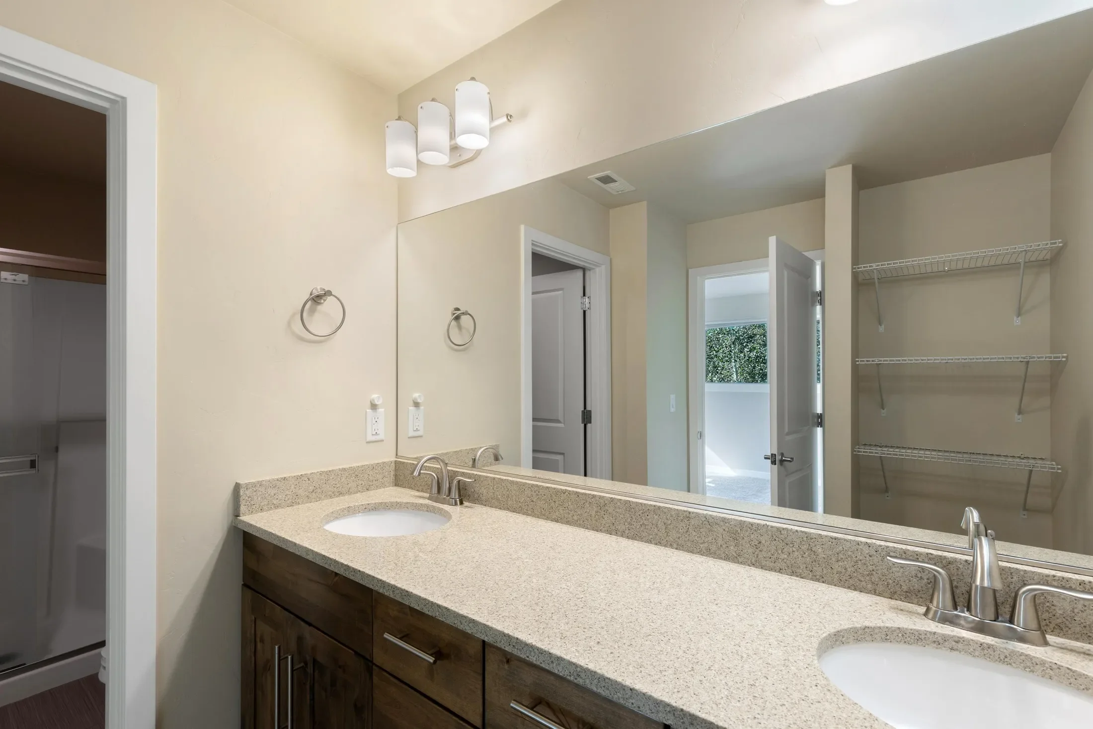 748 NE Vail Lane, Bend, Oregon, United States. - Photo 32