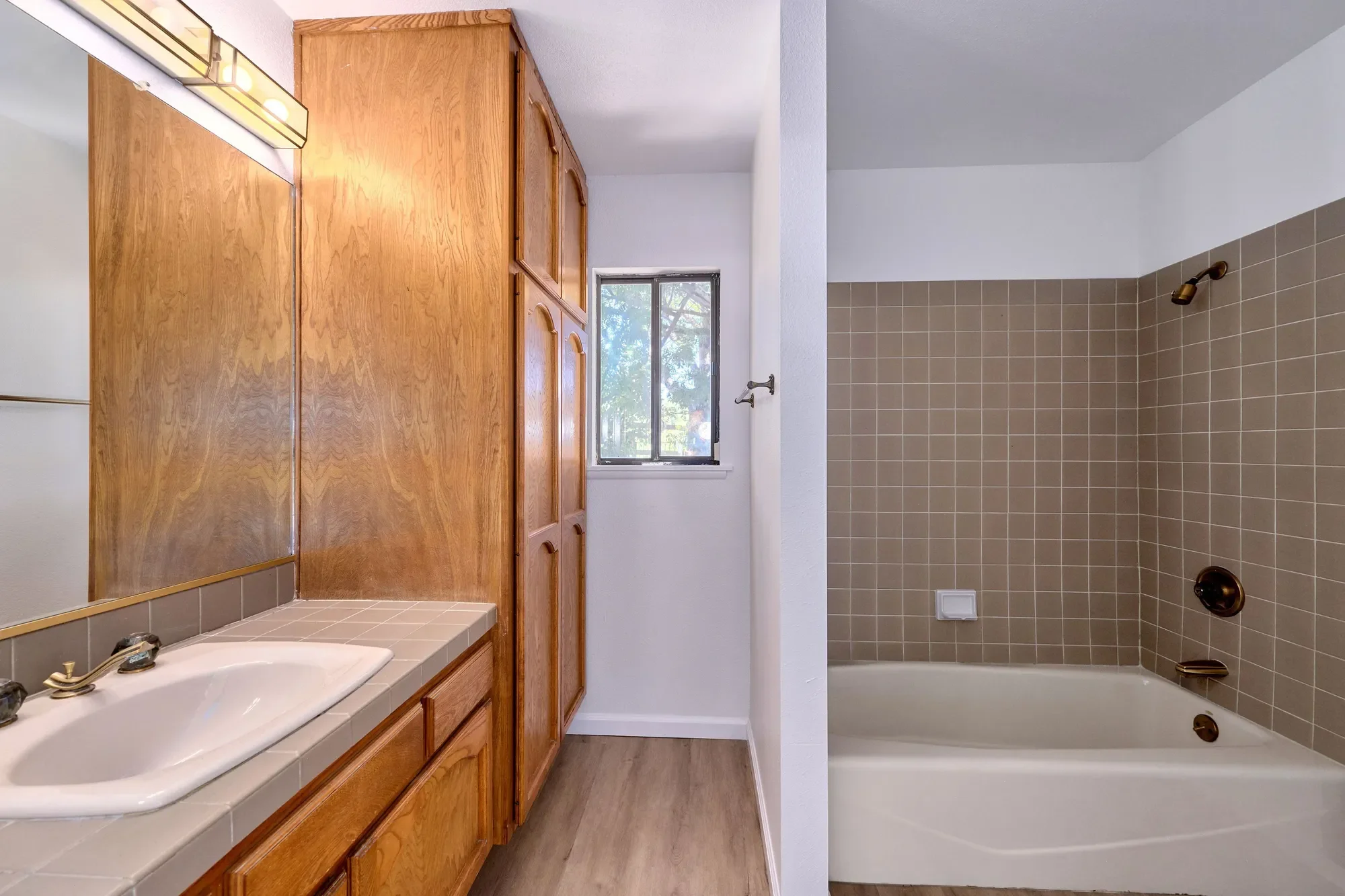 751 Wildwood Avenue, Thousand Oaks, CA 91360, Thousand Oaks, California, United States. - Photo 55