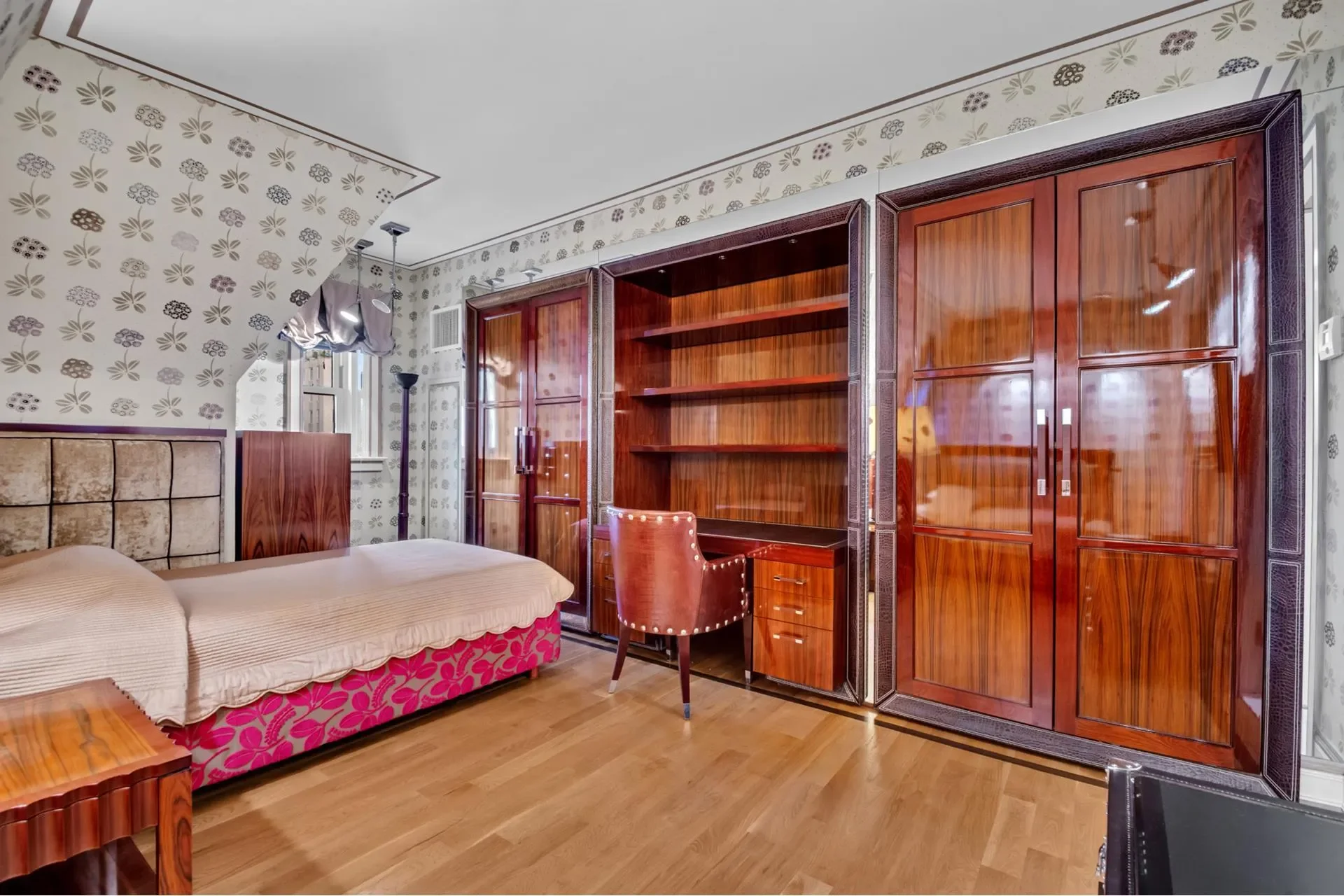 The Plaza Residence, 1 CENTRAL PARK S, New York, New York, United States. - Photo 19