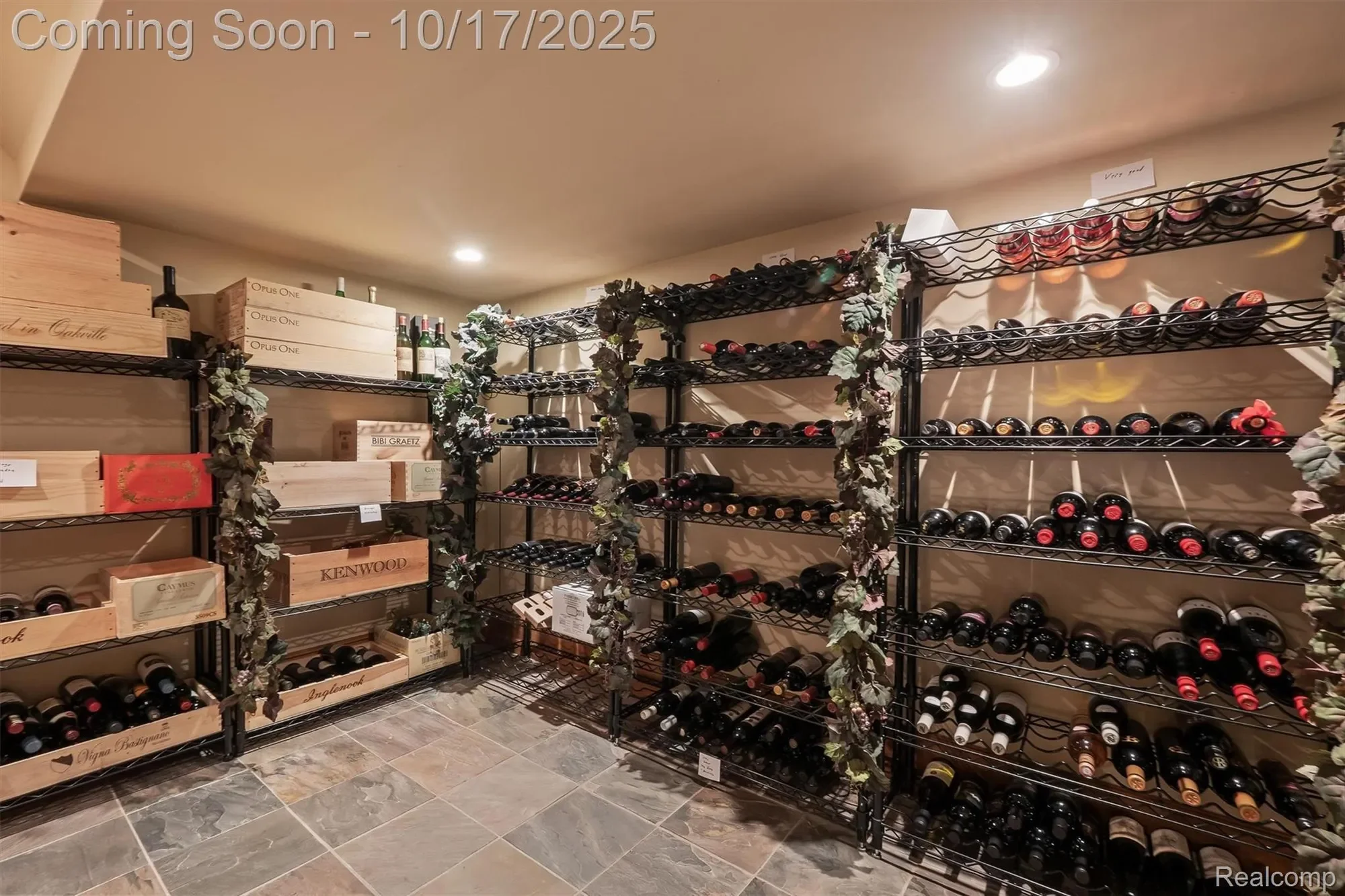 25325 Devon Lane, Franklin Village, MI 48025, Beverly Hills, Michigan, United States. - Photo 21