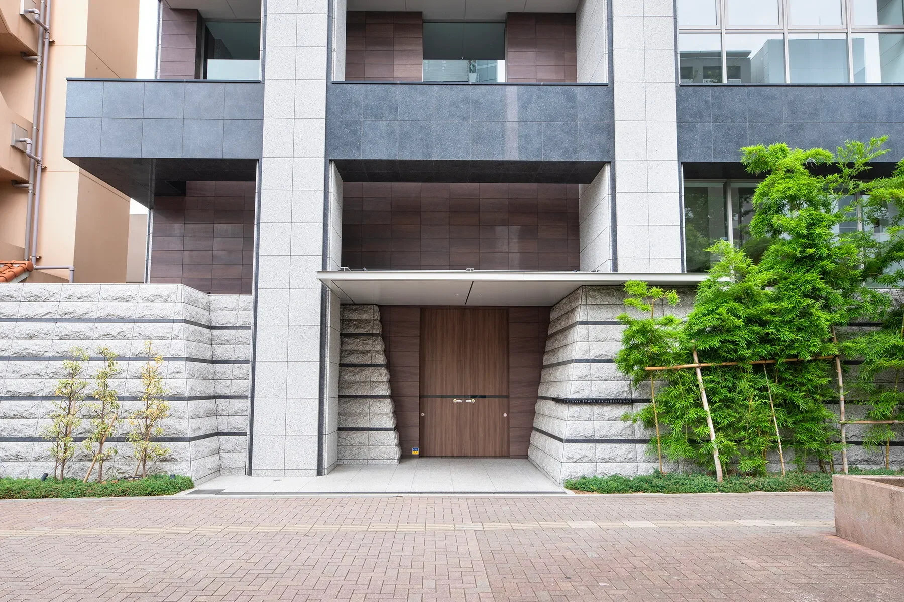 Exterior photo 4