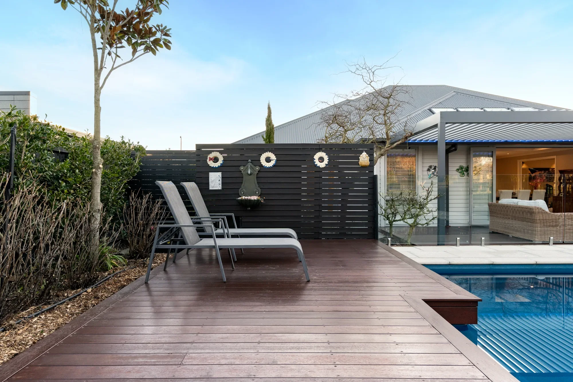 Exterior photo 12