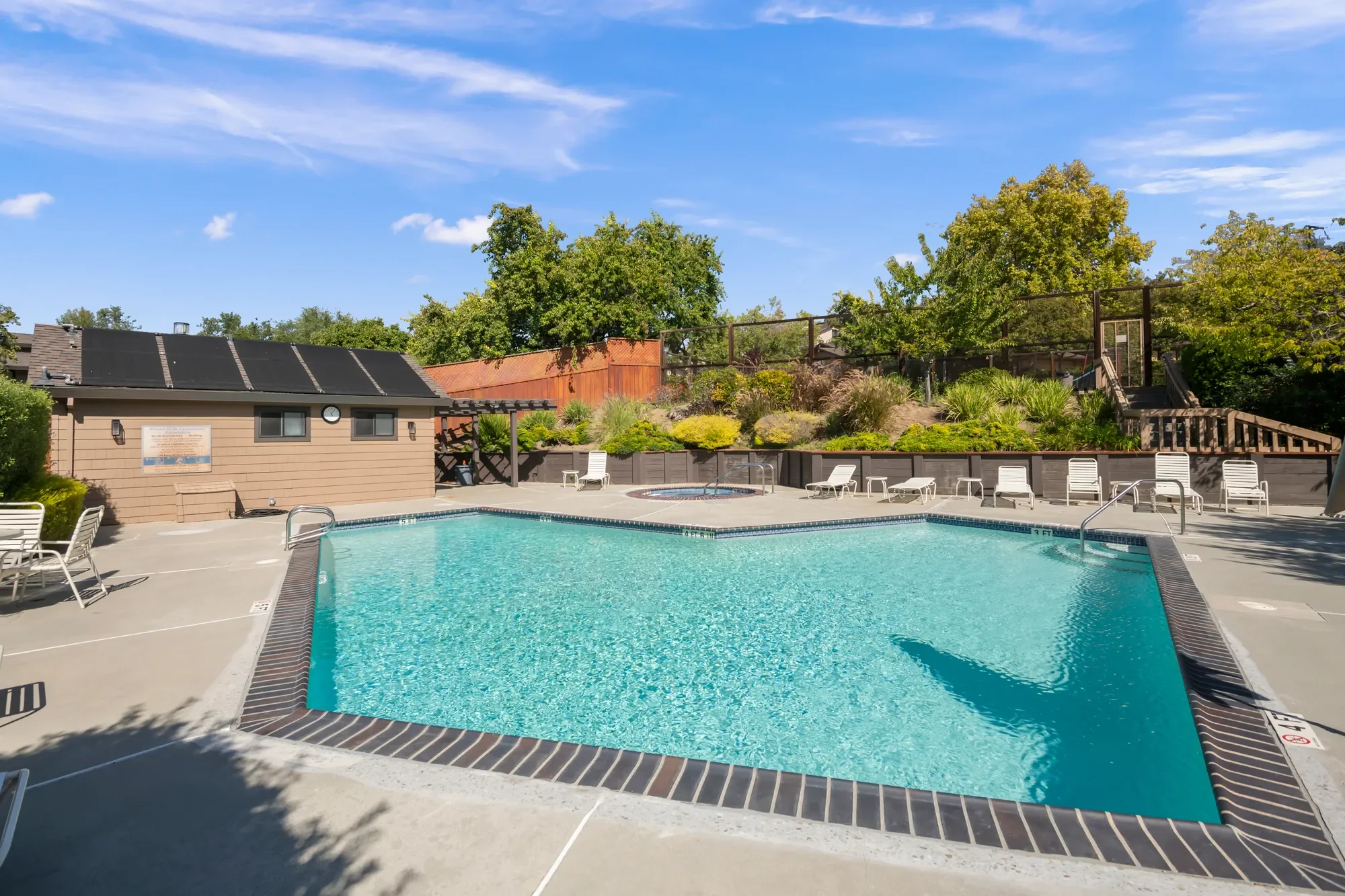1360 Trinity Drive , Menlo Park, CA 94025, Menlo Park, California, United States. - Photo 25