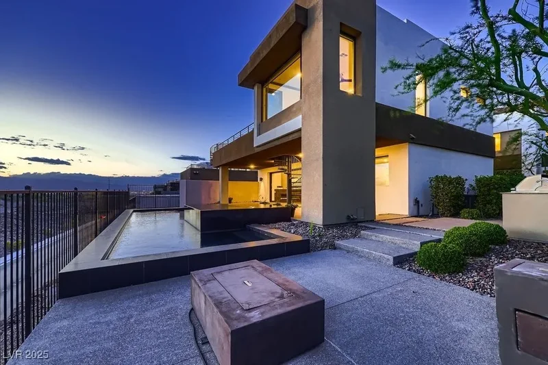 917 Vegas View Drive, Henderson, Nevada, United States. - Photo 47