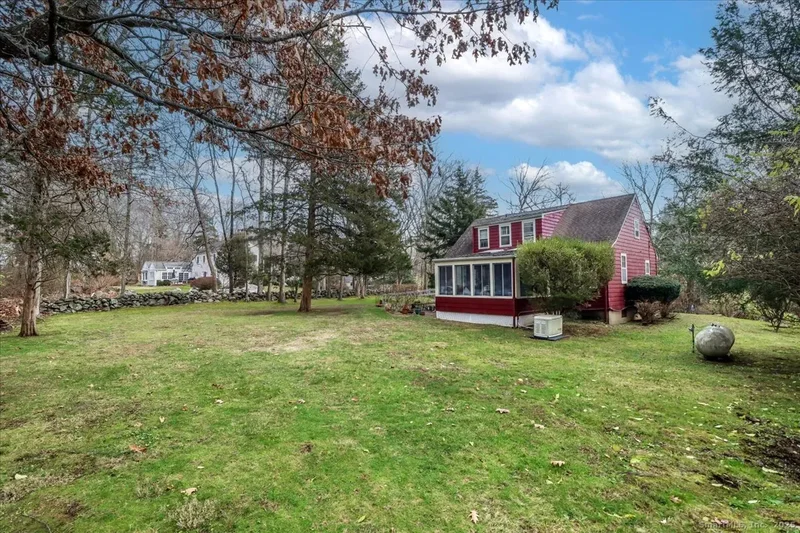45 Opper Road, Stamford, Connecticut, United States. - Photo 2