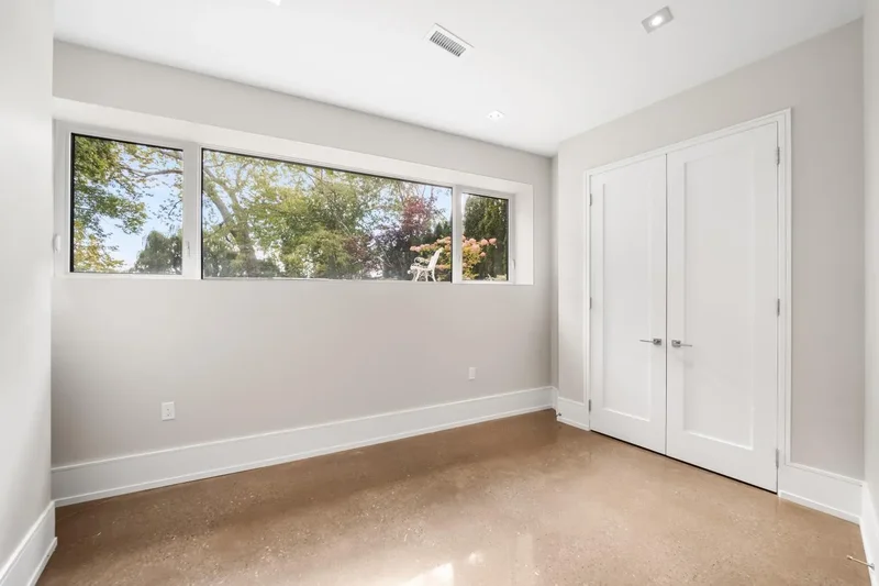 67 Lake Promenade, Toronto, Ontario, Canada. - Photo 24