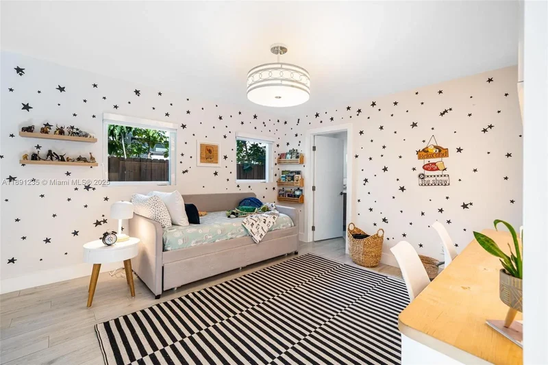 2437 SW 25th Ter, Miami, Florida, United States. - Photo 16