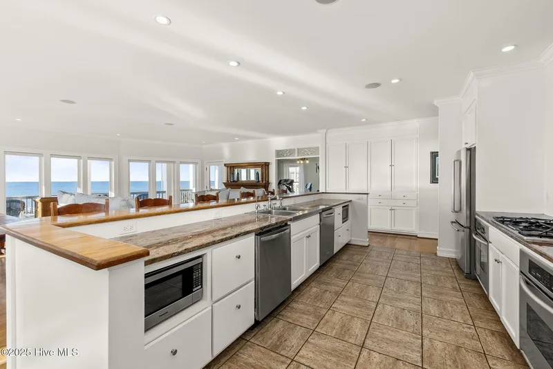 3107 Ocean Drive, Emerald Isle, NC 28594, Emerald Isle, North Carolina, United States. - Photo 23