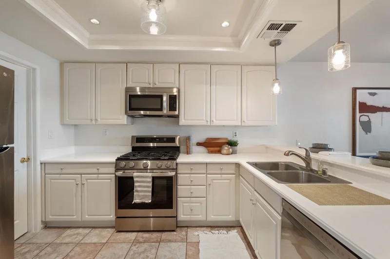 15735 Nordhoff Street 17, Los Angeles, CA 91343, Los Angeles, California, United States. - Photo 10