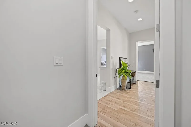 5865 Egan Crest Drive, Las Vegas, Nevada, United States. - Photo 56