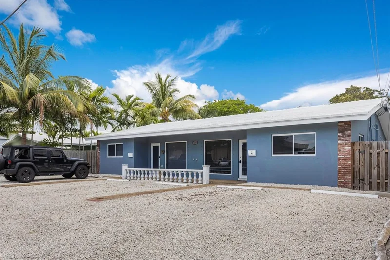 3241 NE 17th Ave, Oakland Park, FL 33334, Oakland Park, Florida, United States. - Photo 15