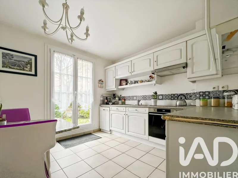 Chelles, Île-de-France, France. - Photo 13