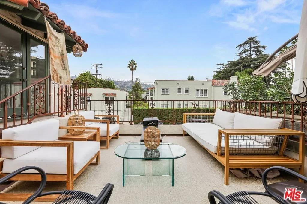 8210 Willoughby Avenue, Los Angeles, California, United States. - Photo 5