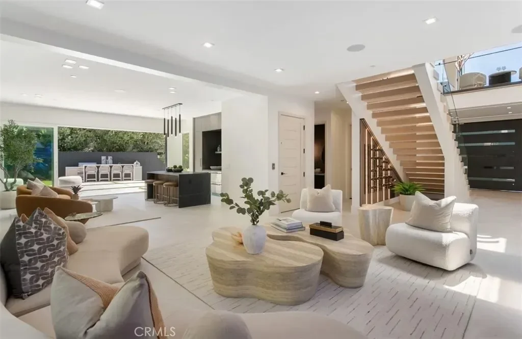 4 Narbonne, Newport Beach, California, United States. - Photo 6