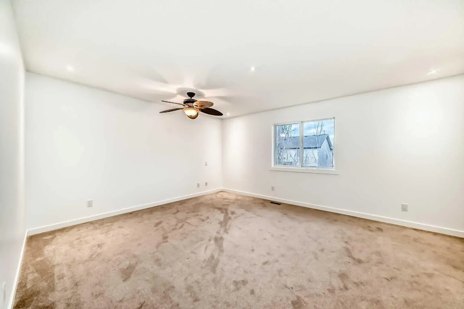 117 Chapalina Close SE, Calgary, Alberta, Canada. - Photo 25