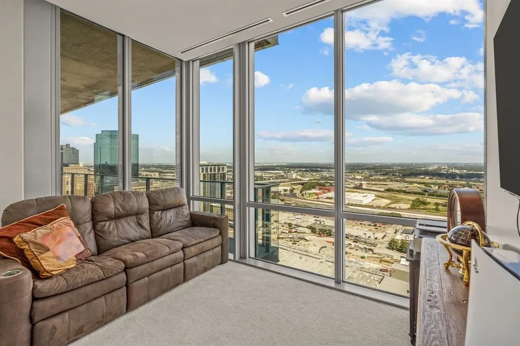 1301 Throckmorton Street 2402, Fort Worth, Texas, United States. - Photo 28