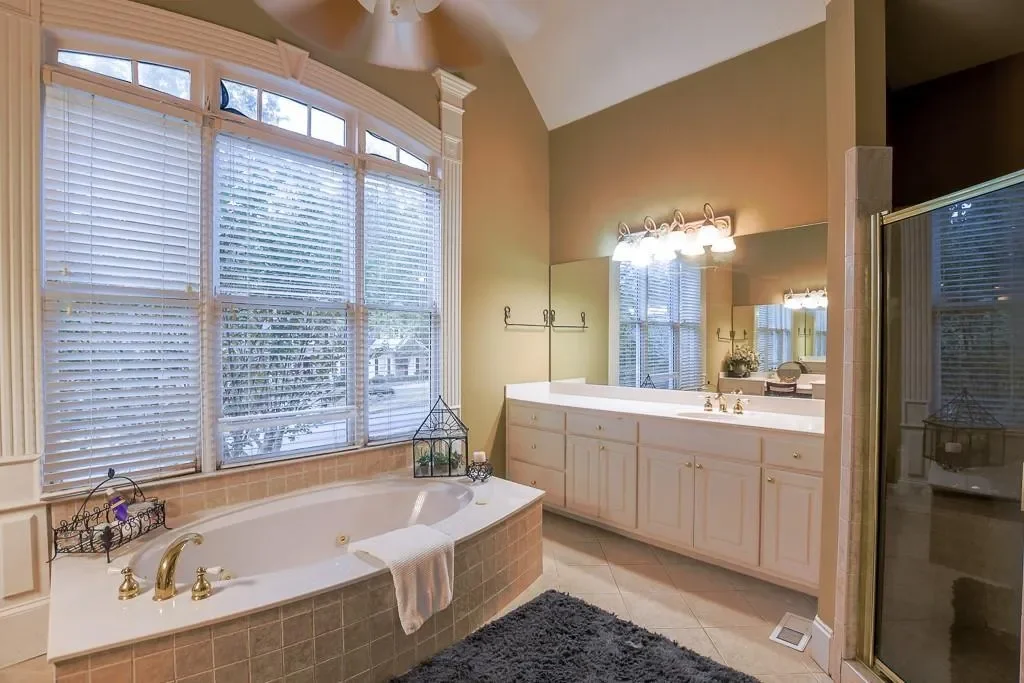 1041 Windermere Crossing, Cumming, Georgia, United States. - Photo 17