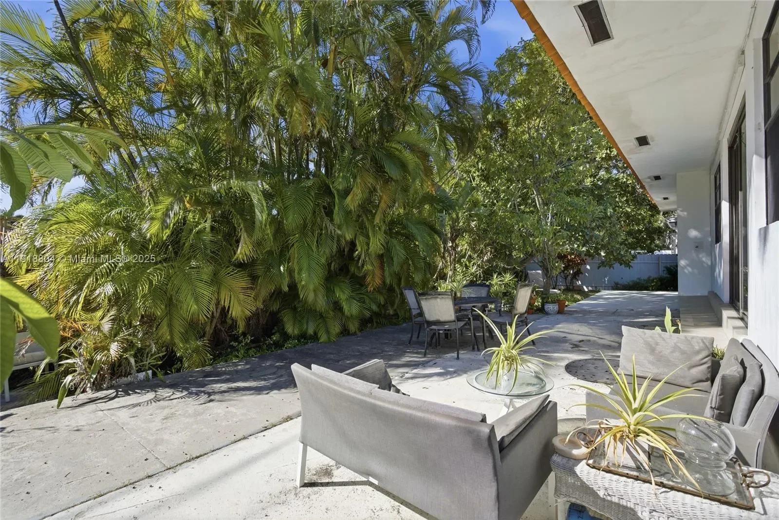 272 191st Ter, Golden Beach, Florida, United States. - Photo 25
